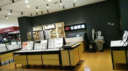 快時(shí)尚眼鏡店的裝修如何玩轉(zhuǎn)商業(yè)美學(xué)？